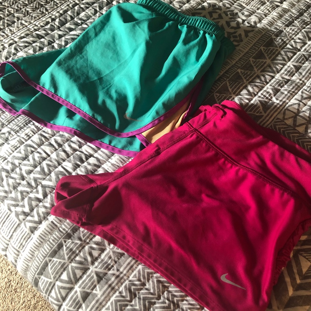 🤍2 pairs of Nike running shorts! EUC!